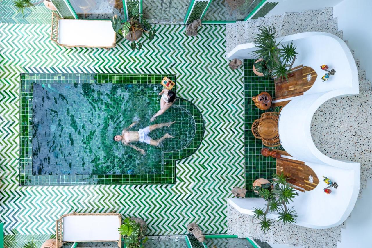 Pisces Hotel Hue Exterior photo